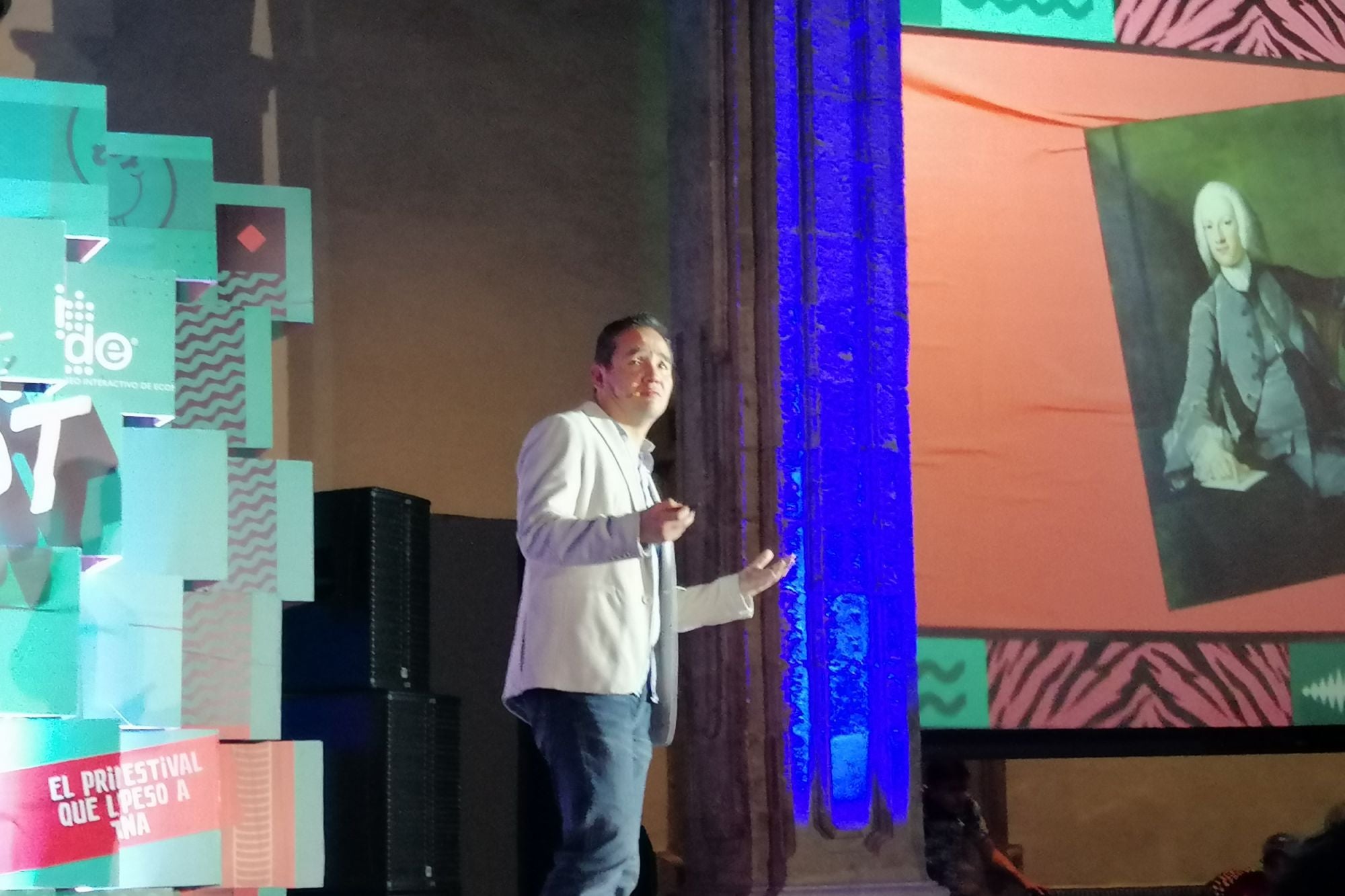 Levi Alvarado en el escenario del MoneyFest 2019.