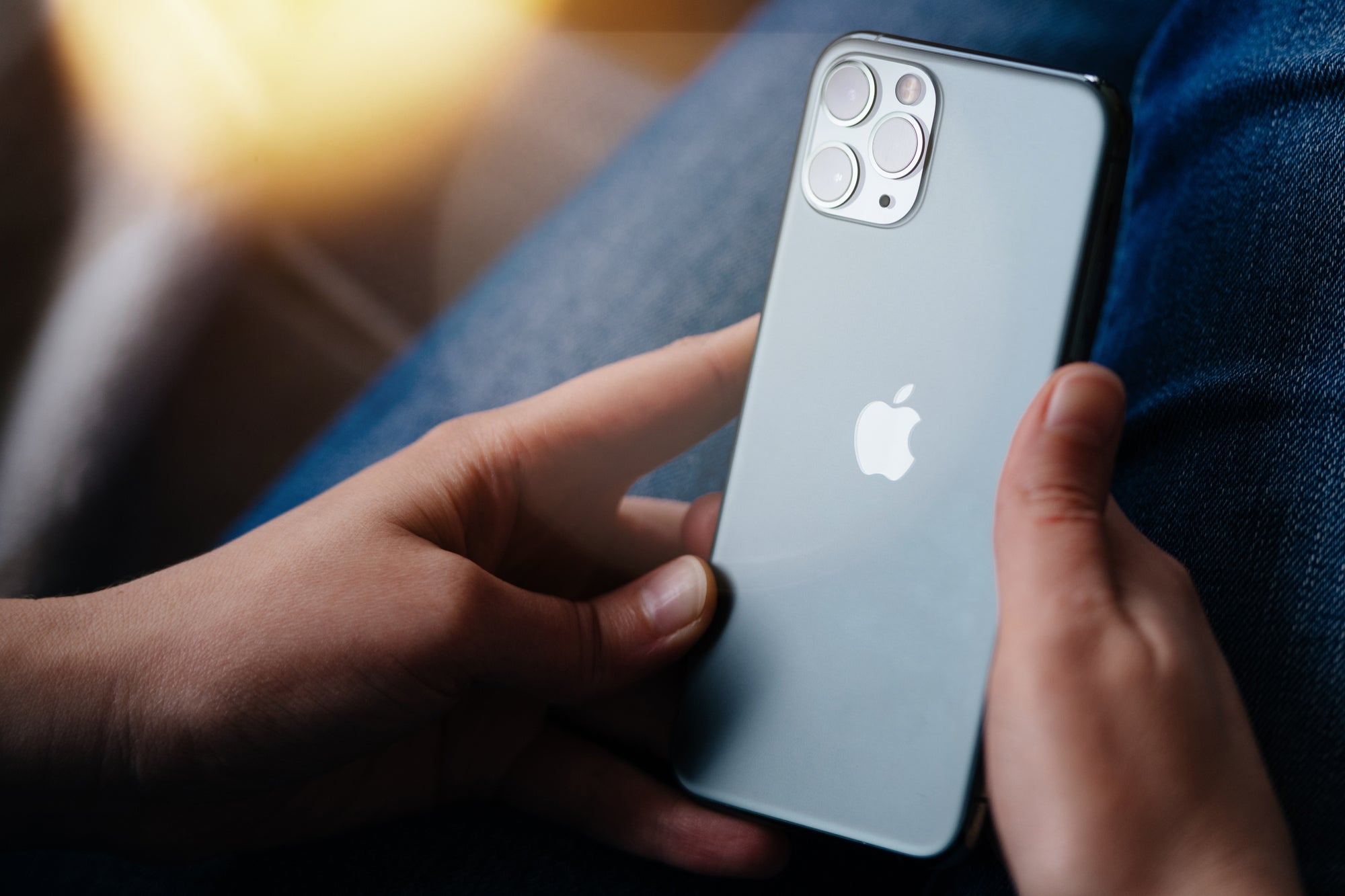 Apple advierte que subirá sus precios