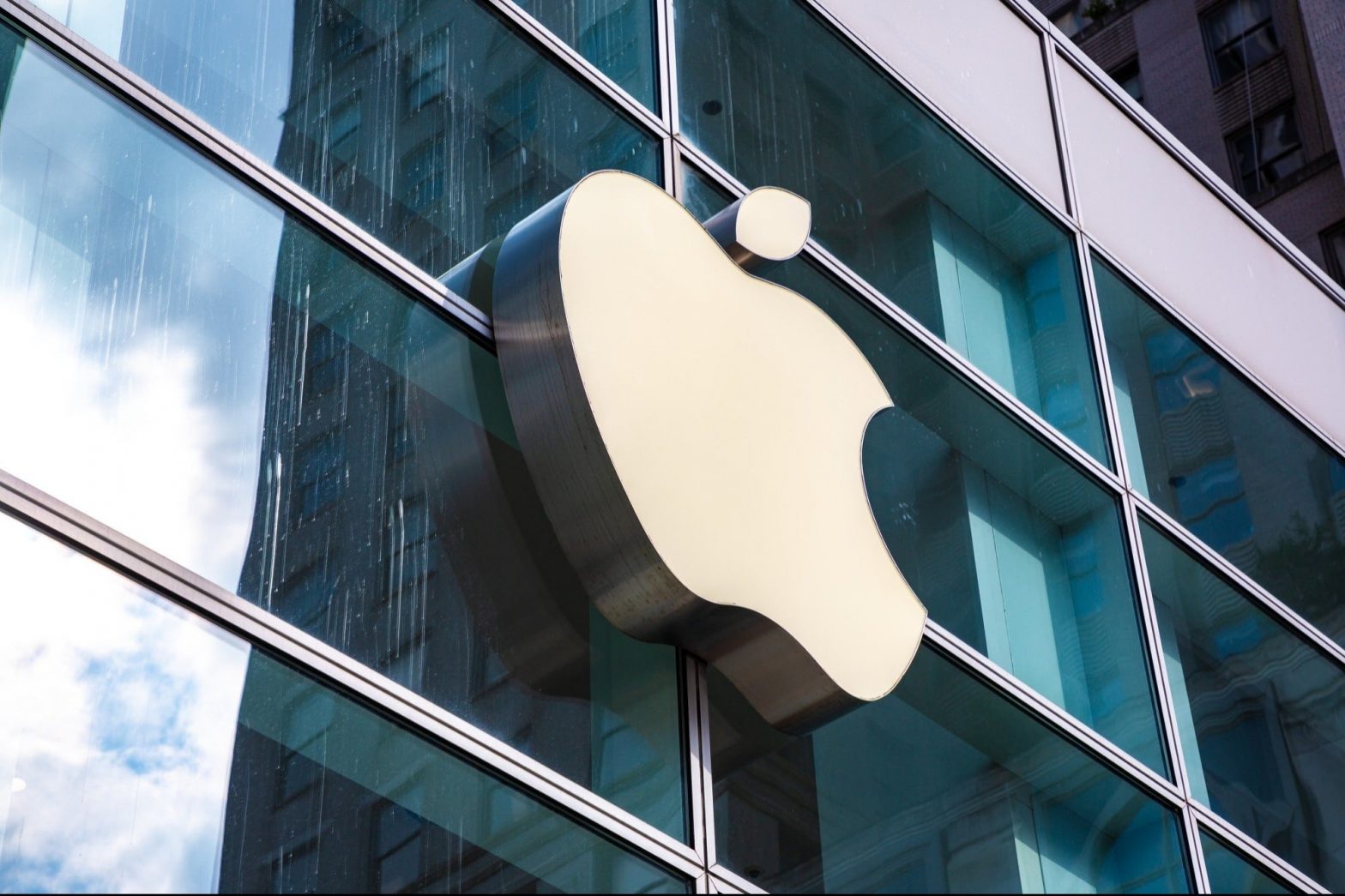 Los empleados afectados tenían hasta el viernes para solicitar otros empleos en Apple.