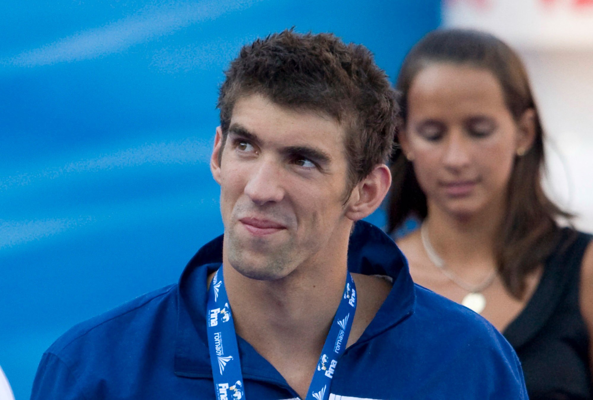 Michael Phelps afirma que la persona que ve en el espejo le agrada y quiere seguir así.