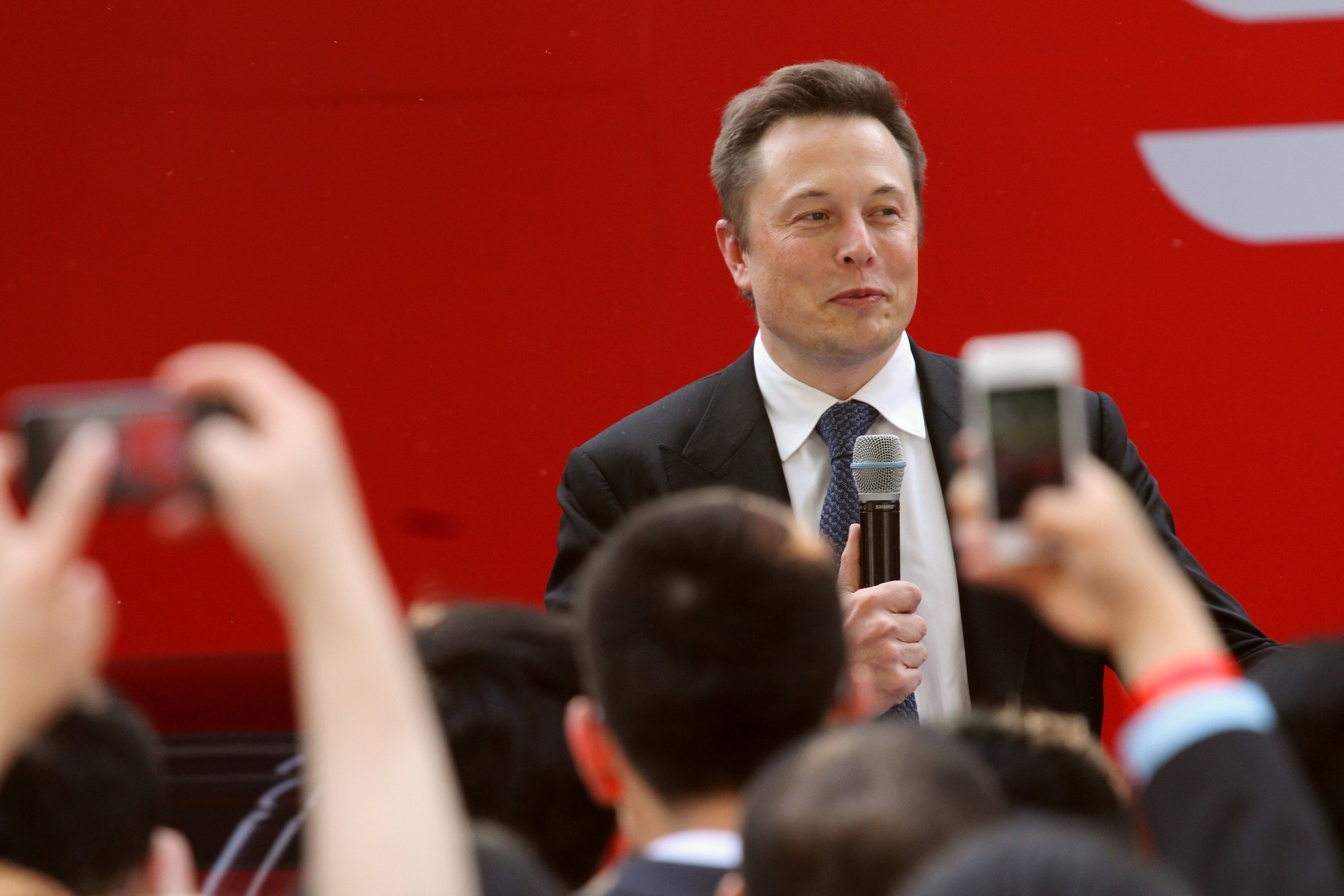 Jack Sweeney le pidió a Elon Musk un Tesla o una pasantía.