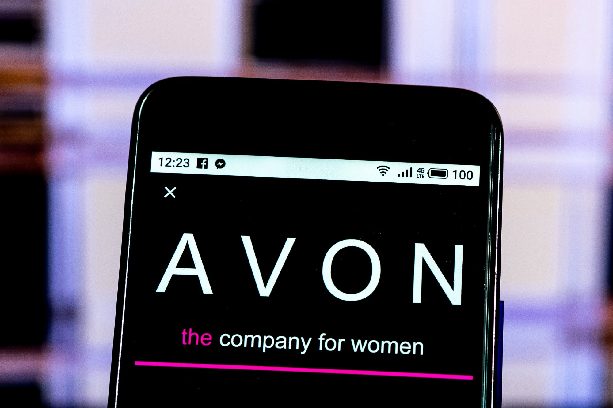 Y los catálogos? Avon México estrena tienda online sin excluir a sus  representantes para facilitarles ventas digitales - Emprendedor