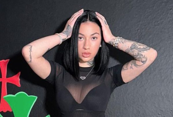Fue meme viral, ganó 900 millones de pesos en OnlyFans y ahora da becas