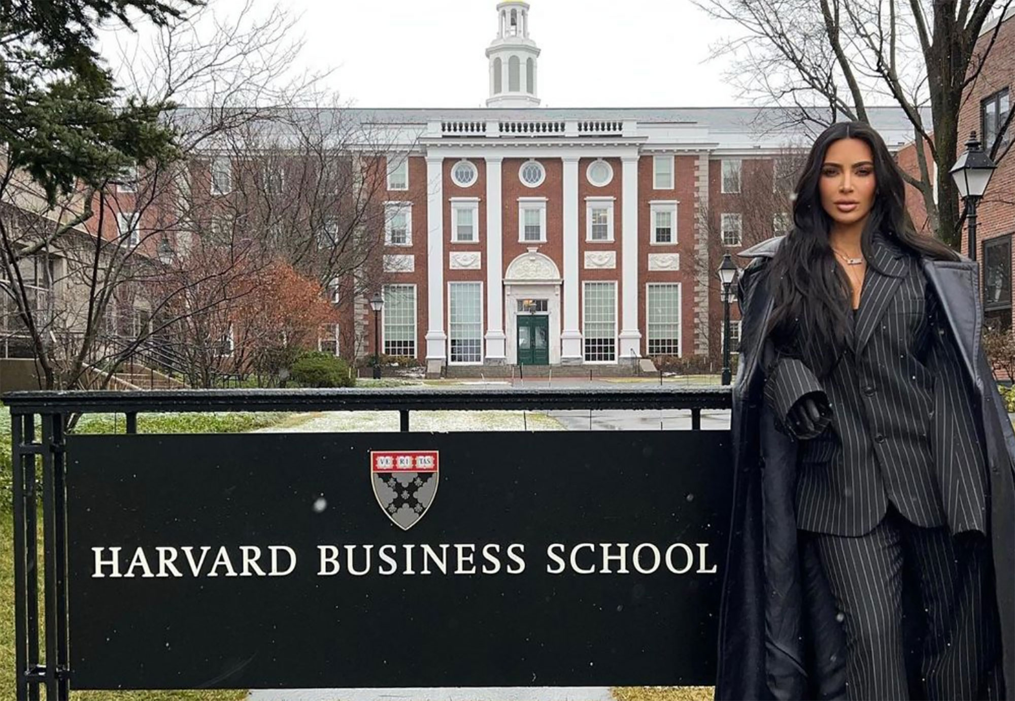 Kim Kardashian imparte una clase en Harvard Business School