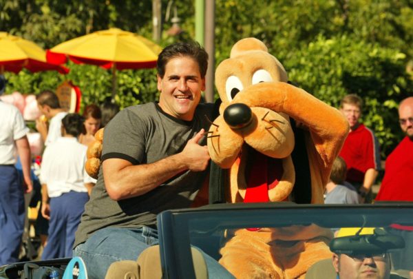 ¿Y si los billonarios no fueran el problema? La polémica postura de Mark Cuban