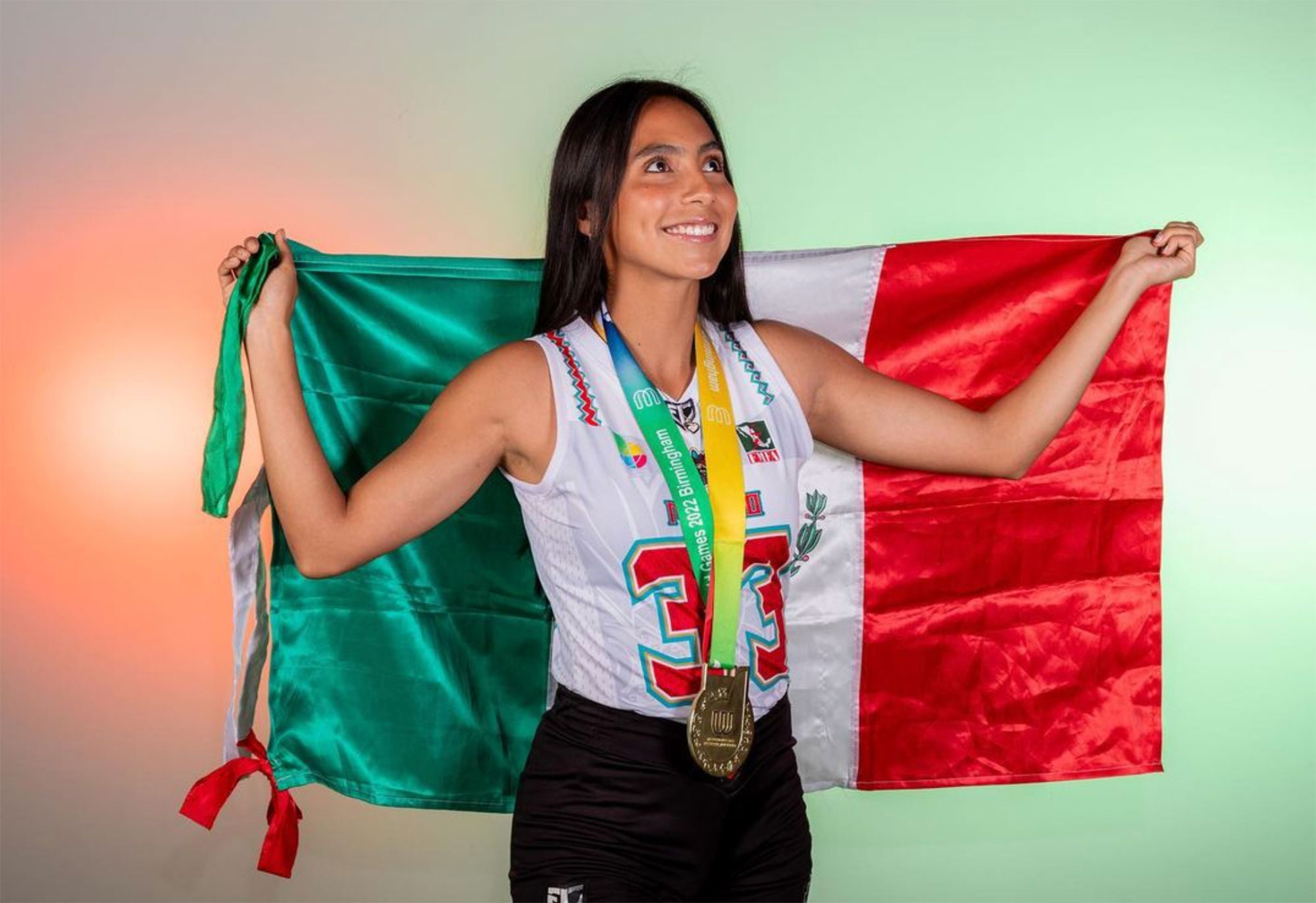 Ella es Diana Flores, la jugadora mexicana que apareció en un anuncio del Super Bowl