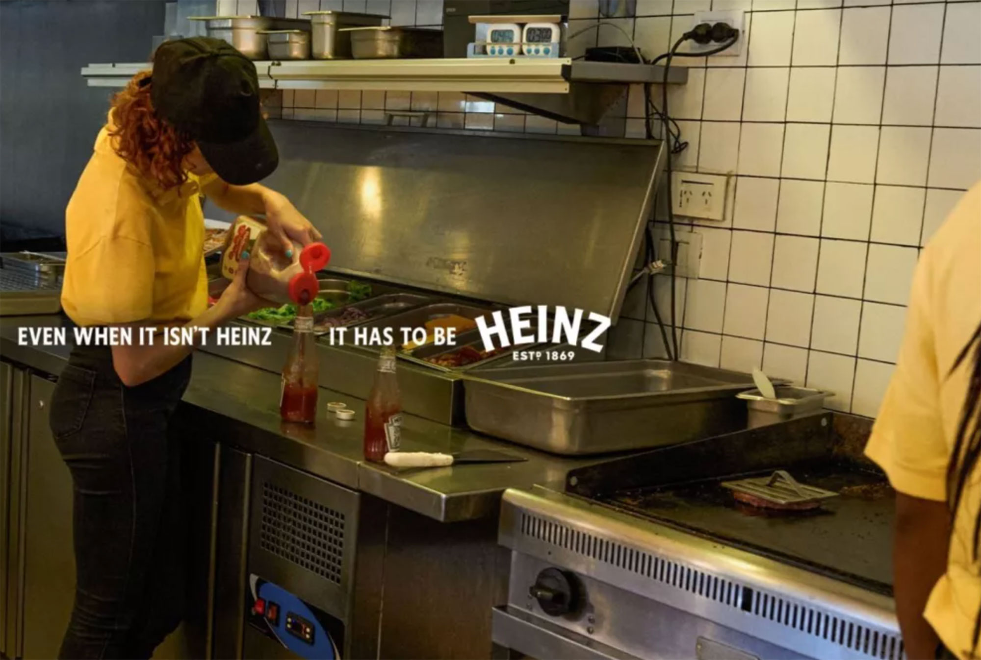 La campaña de Heinz para exponer a los restaurantes que rellenan las botellas de catsup