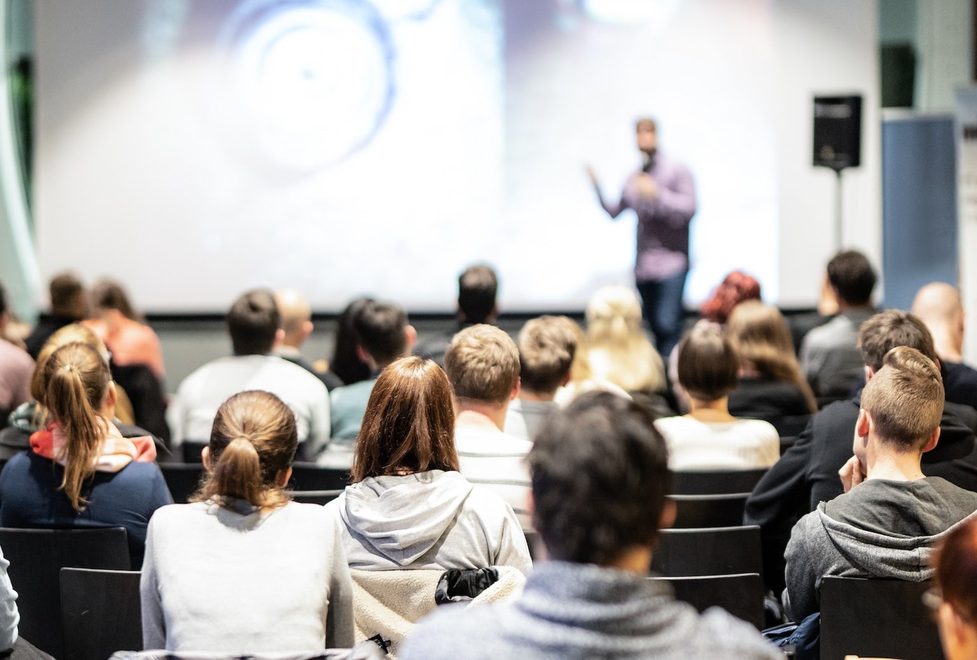 Conoce estas herramientas para hacer presentaciones alternativas a PowerPoint.