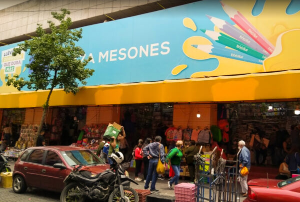 ¿Dónde comprar útiles escolares baratos?