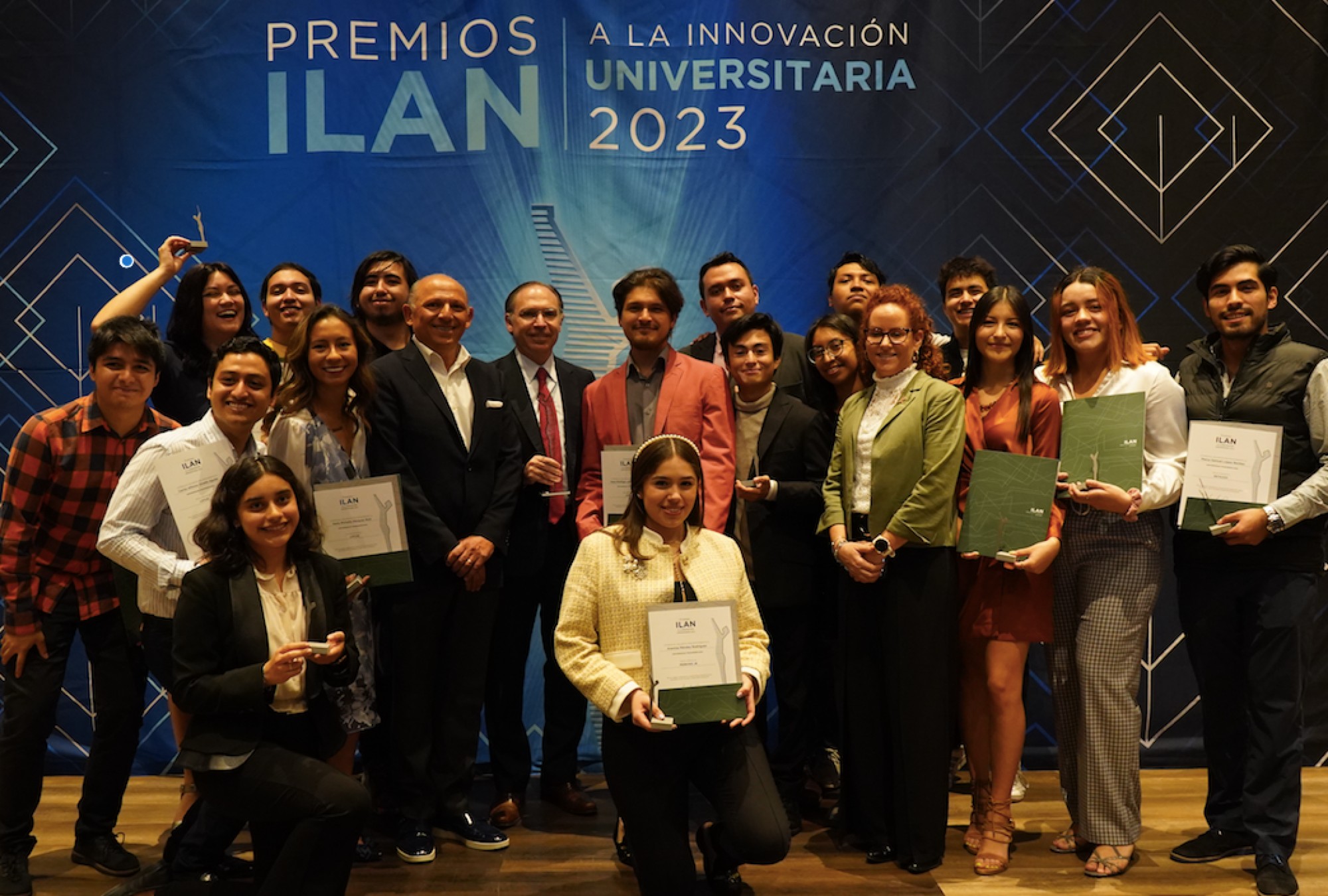 Ganadores de los premios ILAN y de la UP.