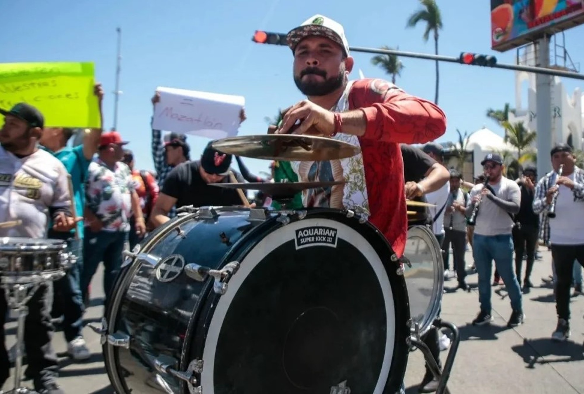 Las bandas sinaloenses piden respeto a la música y la cultura.