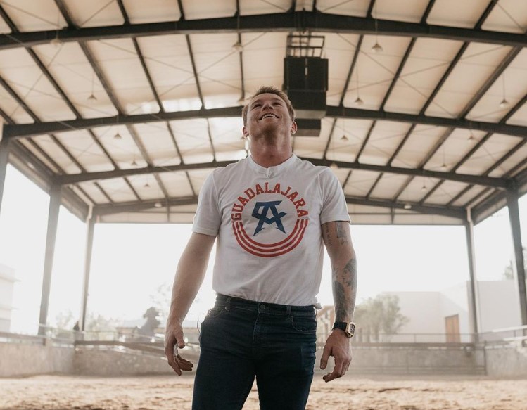 Saúl Álvarez en su rancho / Imagen: Vía Instagram