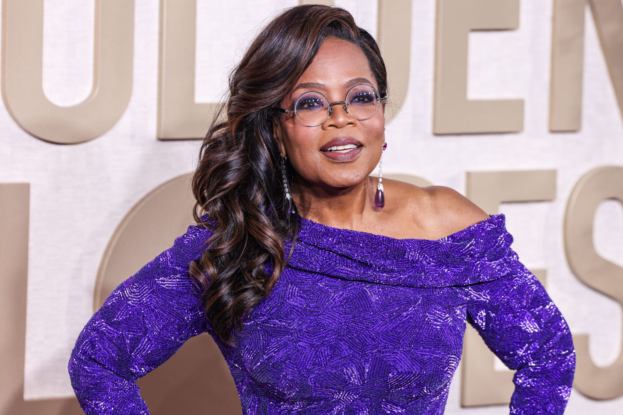 Oprah Winfrey con un vestido Louis Vuitton.