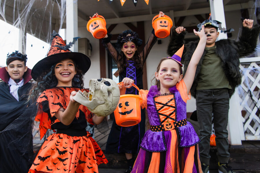 ¿Necesitas dinero extra? Abre un negocio de disfraces infantiles para Halloween