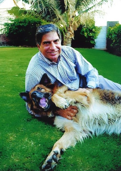 Ratan Tata y su primer perro Tito | Ratan Tata vía Instagram