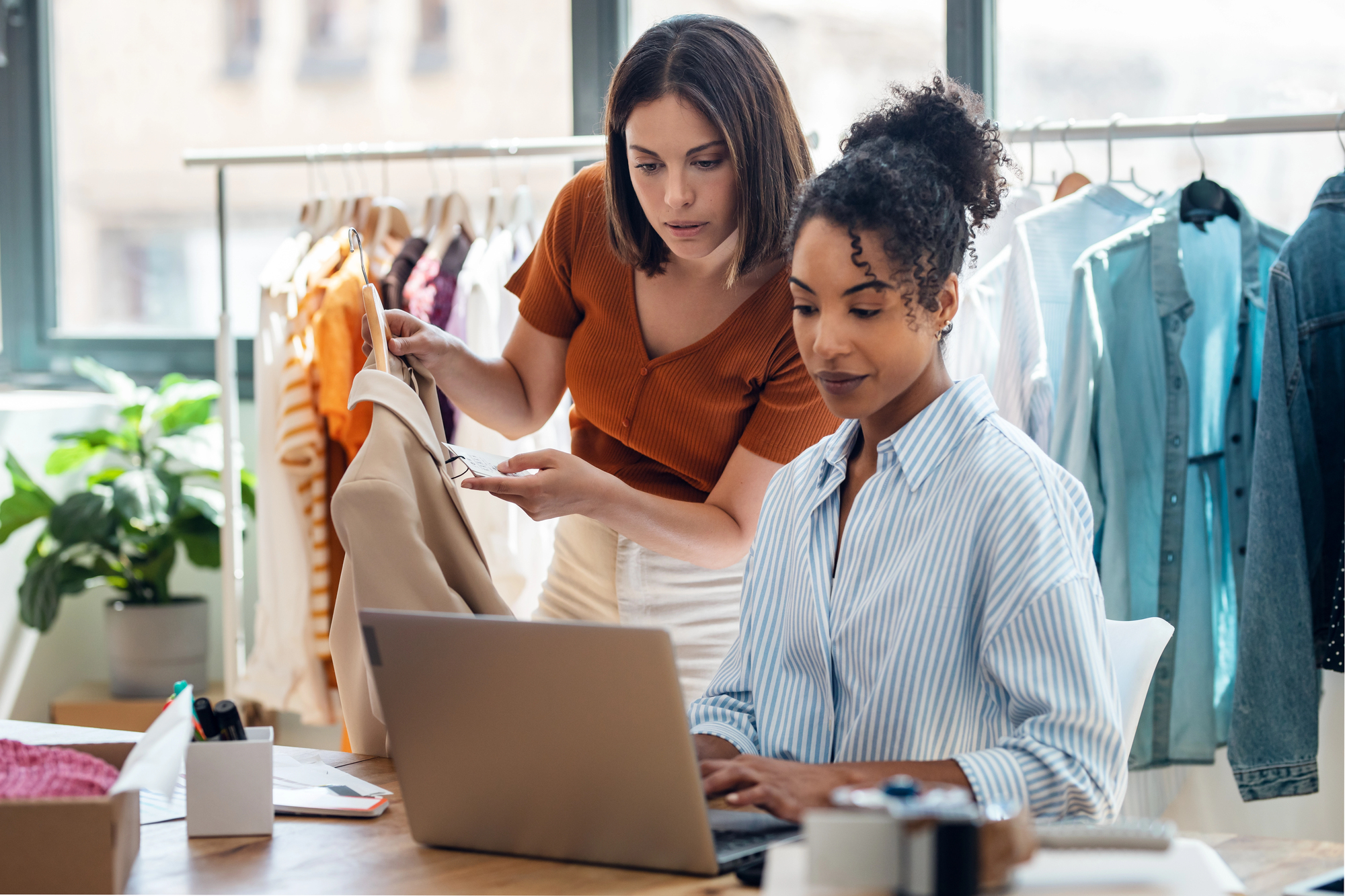 El talento femenino impulsa la innovación empresarial.