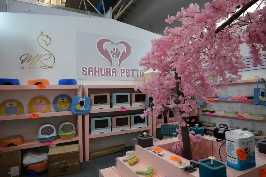 Stand de Sakura Petto en una exposición local en la Ciudad de México | Imagen: Sakura Petto