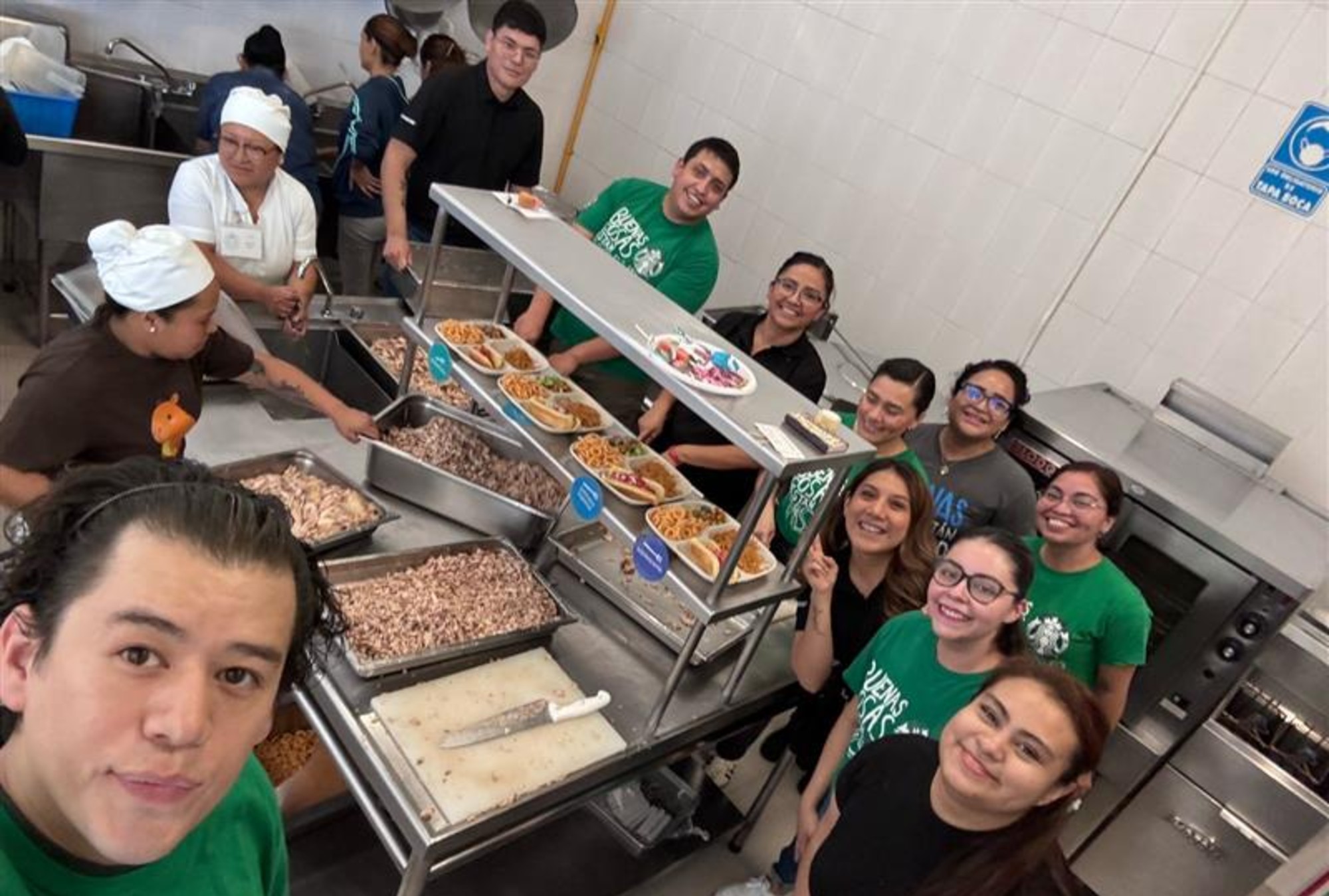 Starbucks celebra el Global Month of Good.