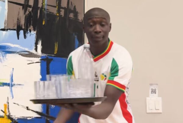 Khaby Lame vende su empresa por 900 millones de dólares. ¿Cómo lo logró?