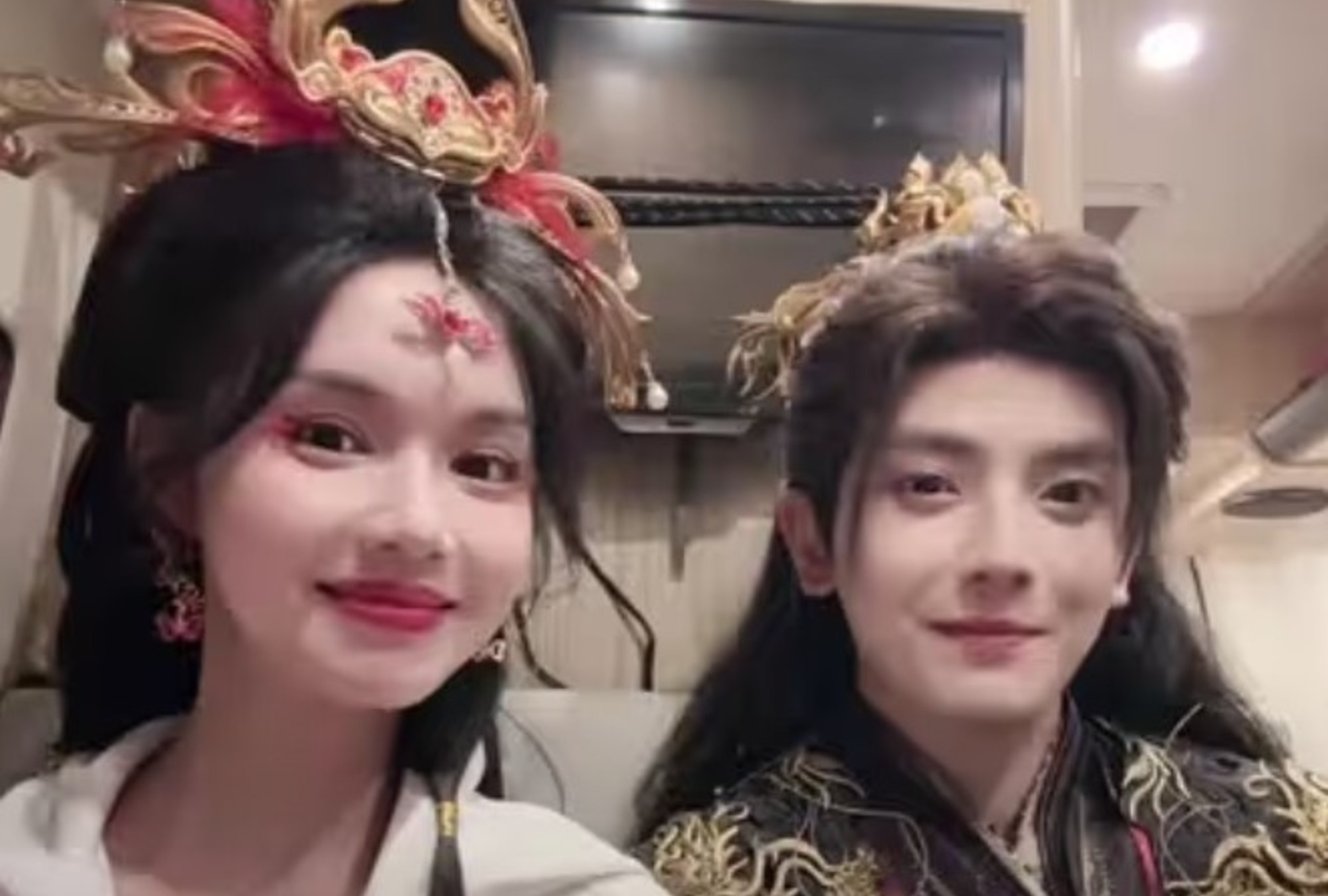 "Ríndete a mi Abrazo" es la mininovela que explotó esta semana en TikTok.