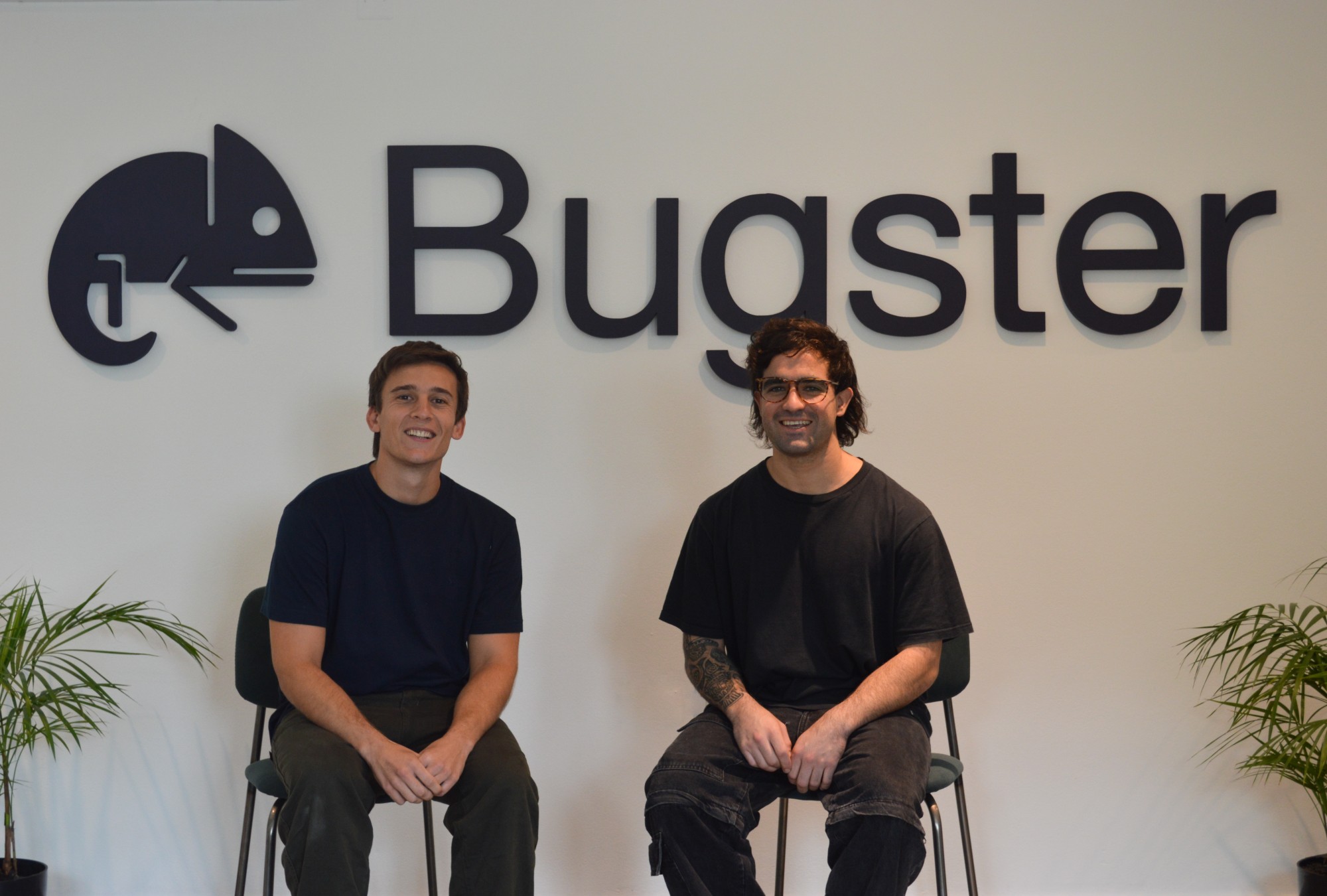 Facundo López e Ignacio Solorzano, cofundadores de Bugster.