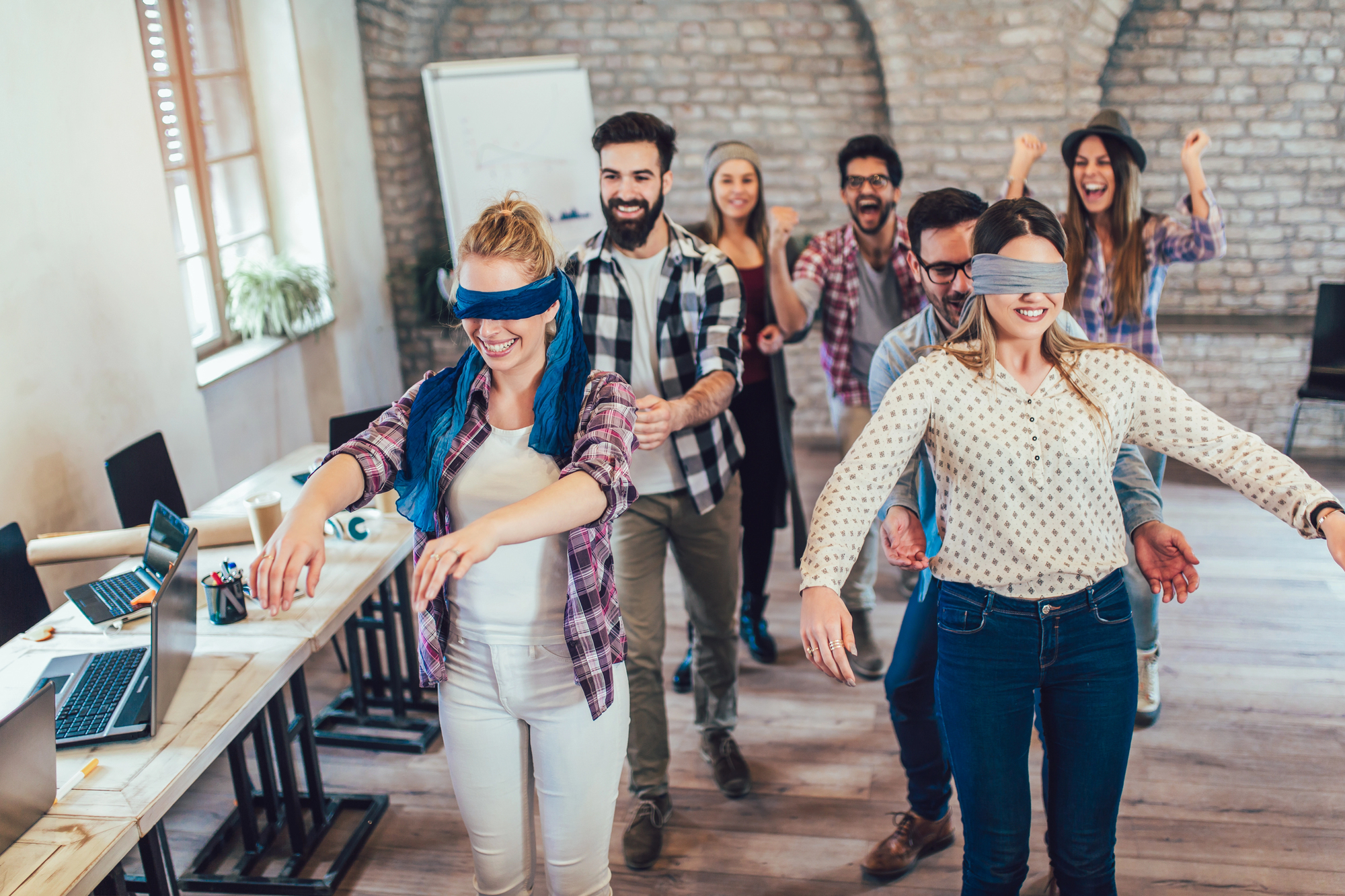 Pros y contras del team building.