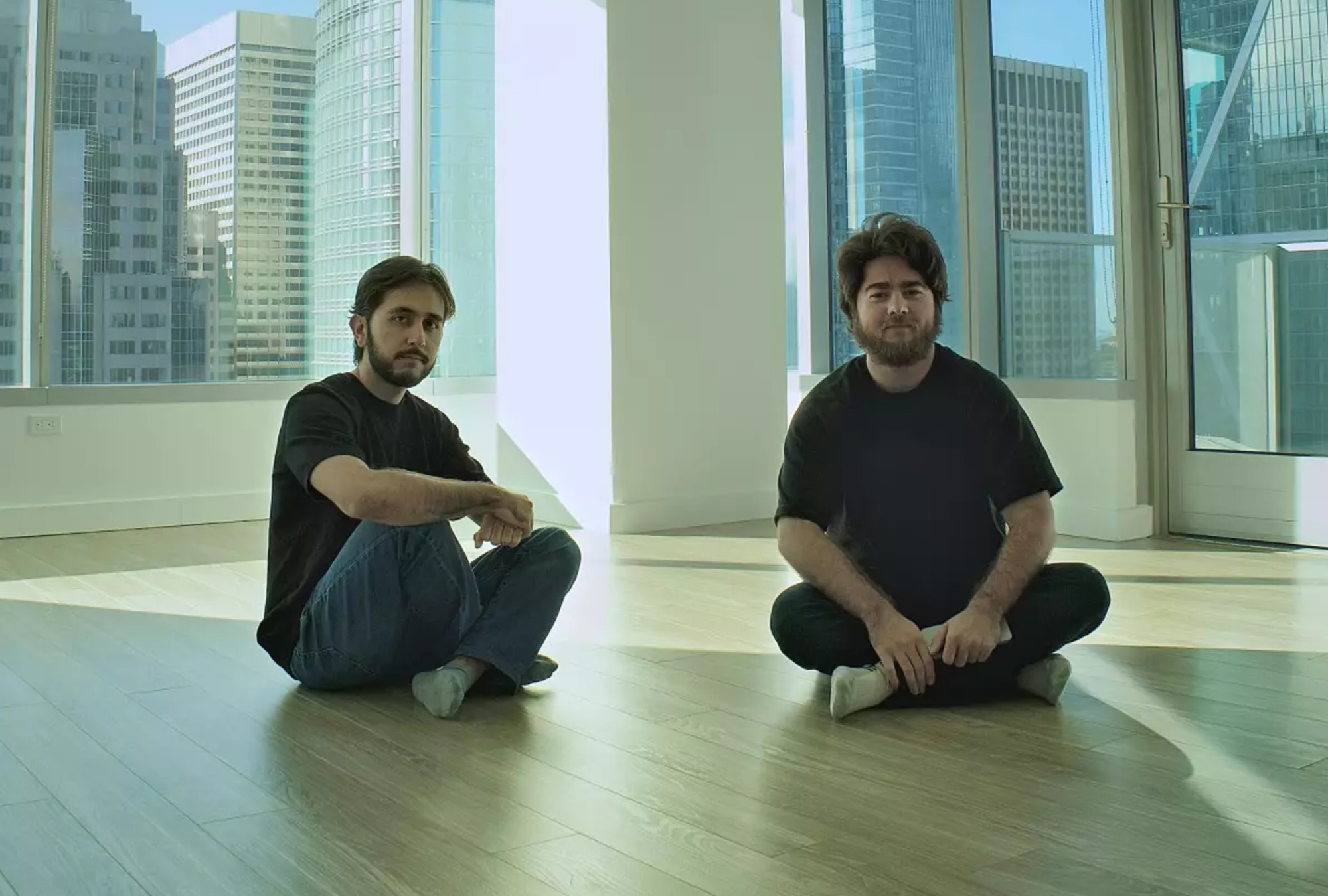 Kerim Taray y Andrés Garza de Qomplement y AWS.