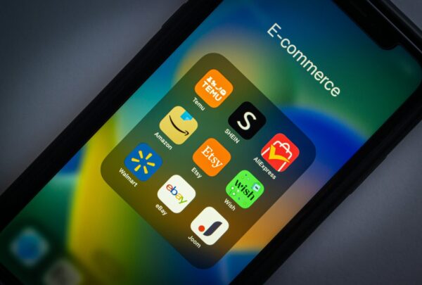 Cómo Shein y Temu usan inteligencia artificial para hacerte comprar sin darte cuenta