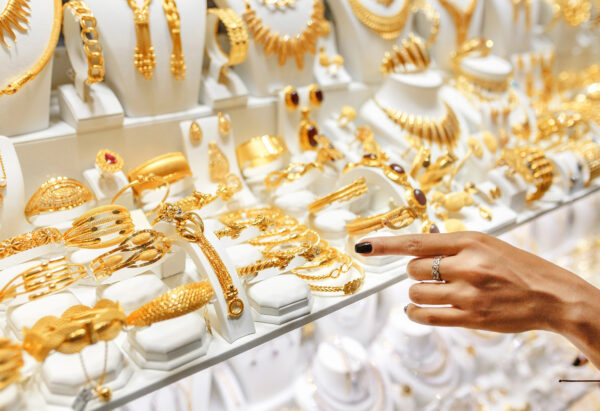 Cómo iniciar un negocio de joyería: Ideas para vender joyas si tienes poco dinero para invertir