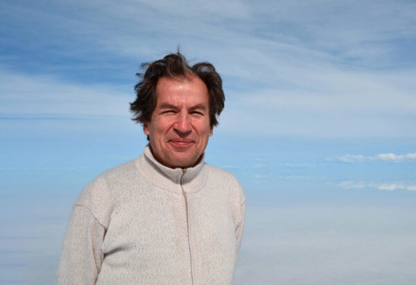 Científico mexicano comprueba teoría de Heisenberg en laboratorio por primera vez en el mundo