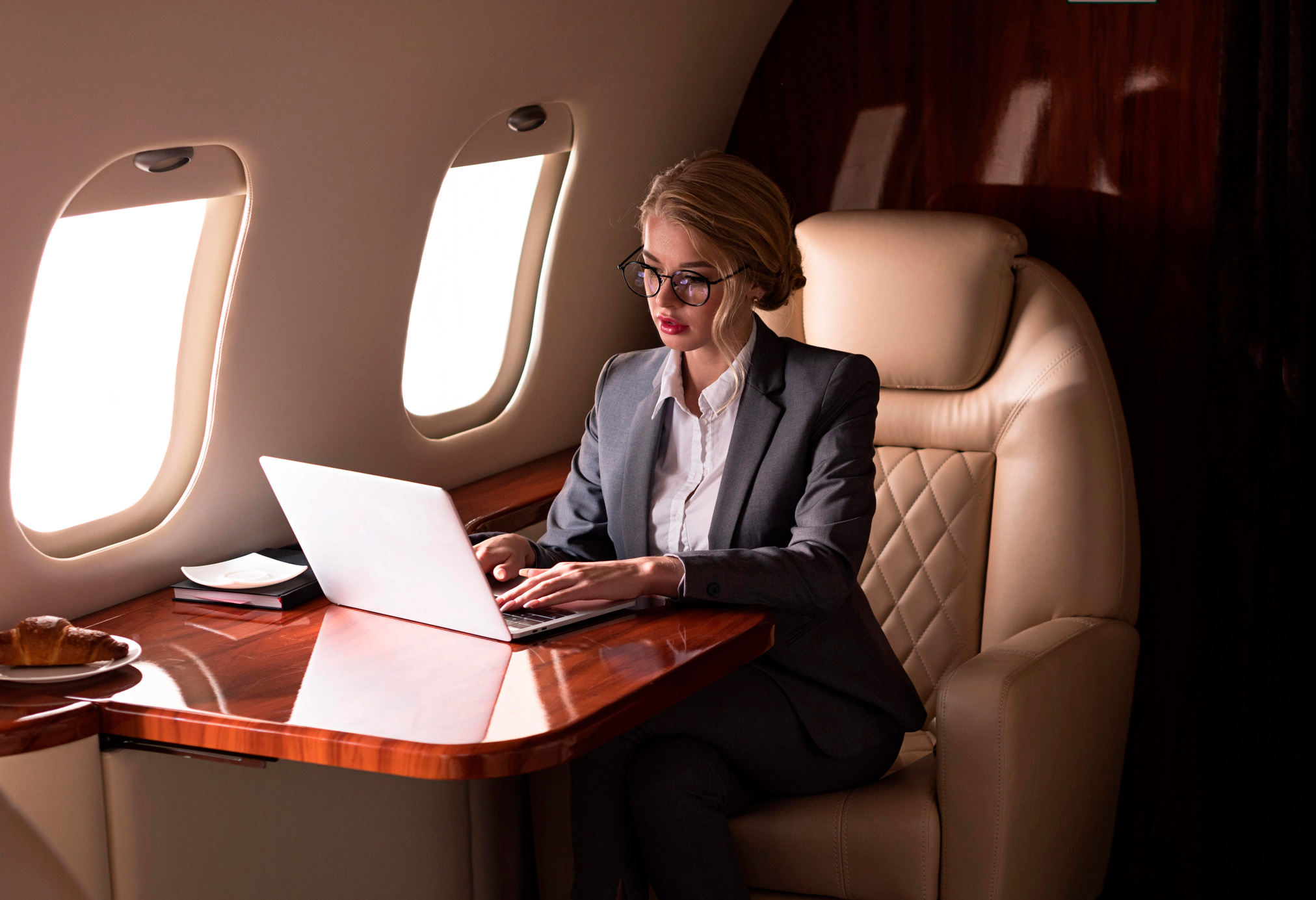 Cómo vencer el jet lag: los métodos que usan los altos ejecutivos.