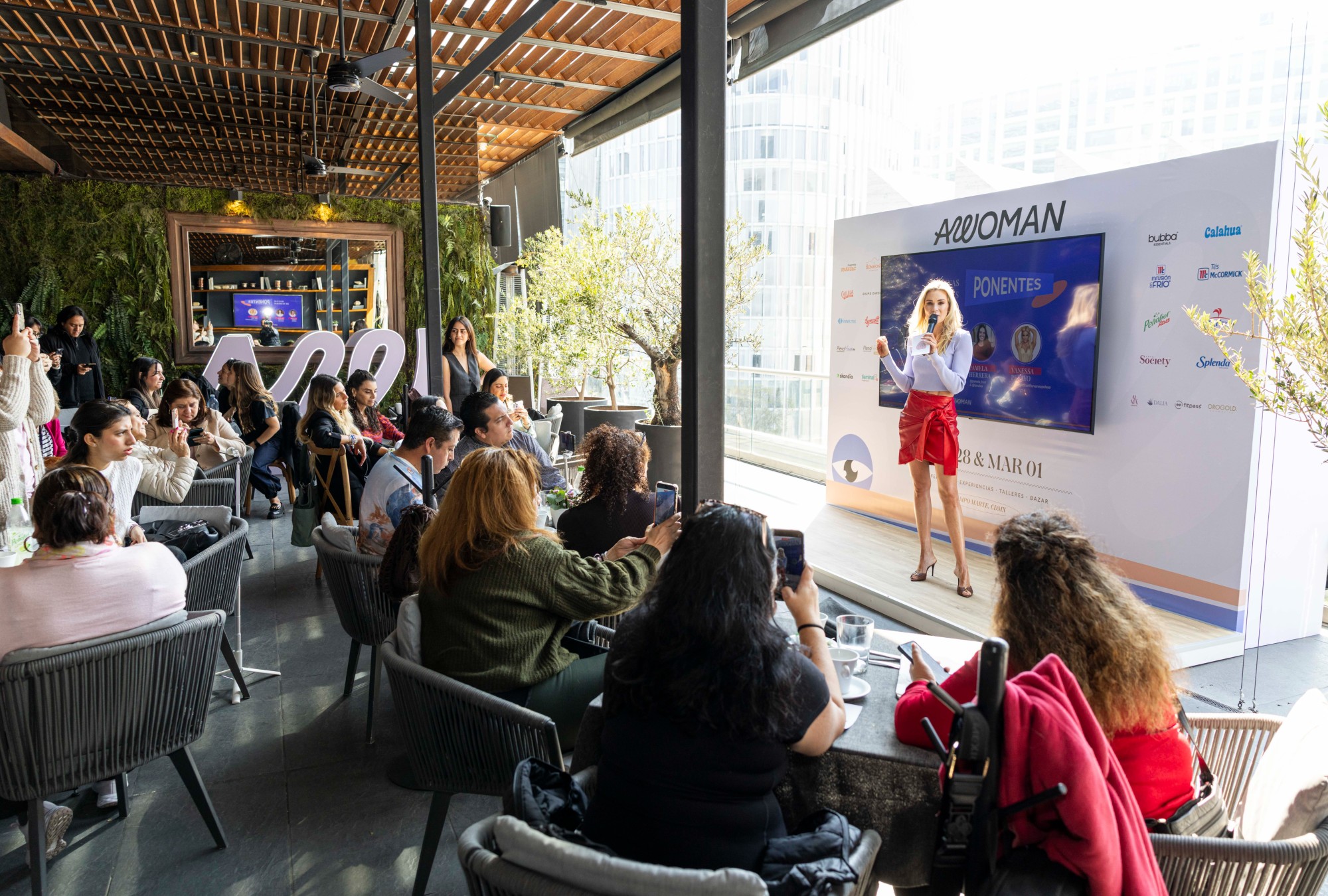 Conectar, aprender y crecer: así será AWOMAN 2026.