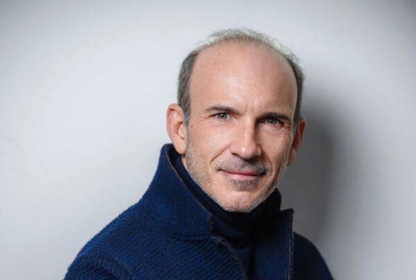 Eduardo Dondé impulsa la inclusión financiera y educativa desde un banco social