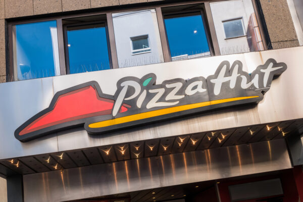 Pizza Hut cerrará cientos de locales en EU y uno de los culpables es el taco