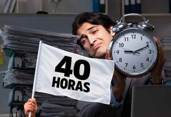 La reforma de las 40 horas no va a salvar a tu empresa. Pero lo que hagas con ella, sí. 
