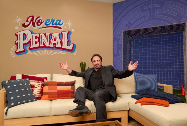 Airbnb te deja dormir en el Estadio Azteca con Hugo Sánchez… y ver el Mundial 2026