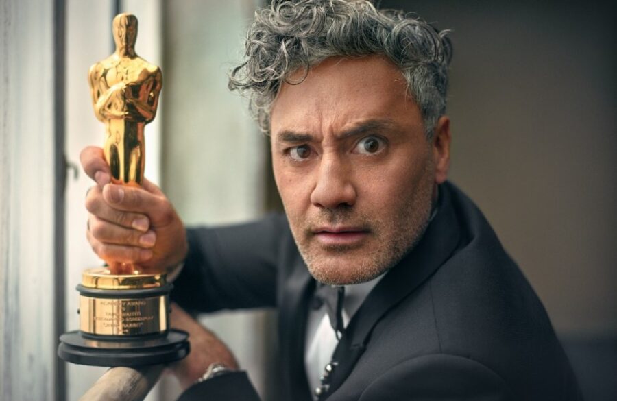 Detrás del lente: el secreto de las fotos más íntimas de los Oscar (Taika Waititi) | Imagen: Mark Seliger