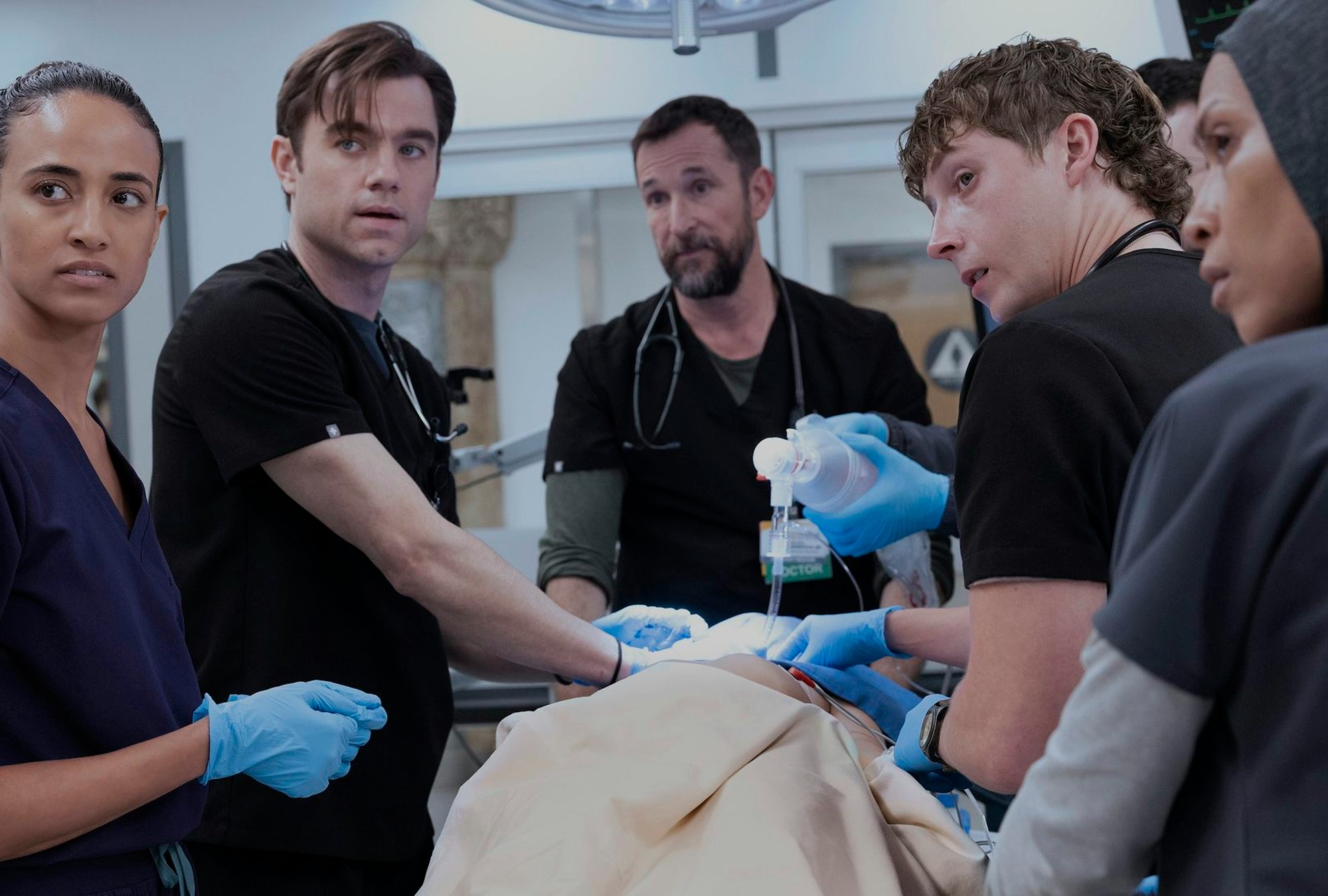 En su segunda temporada, ‘The Pitt’ aborda un tipo de emergencia hospitalaria sorprendentemente común.