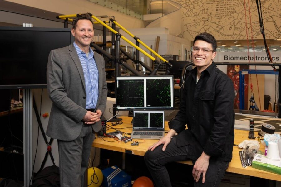 Guillermo Herrera-Arcos lidera investigación en el MIT | Imagen: Steph Stevens | Prensa MIT