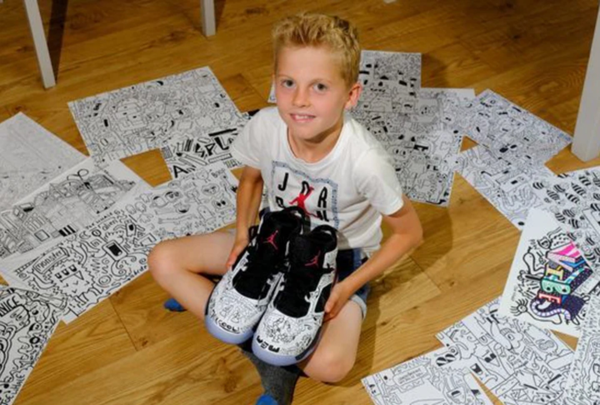 Joe Whale es conocido como “Doodle Boy” por su estilo artístico.
