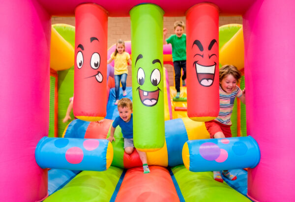 Negocio de inflables: guía completa para emprender desde cero