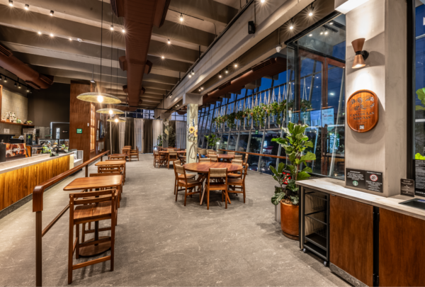Starbucks abrió una cafetería que quiere cambiar la vida de más de 1,000 mujeres en Jalisco