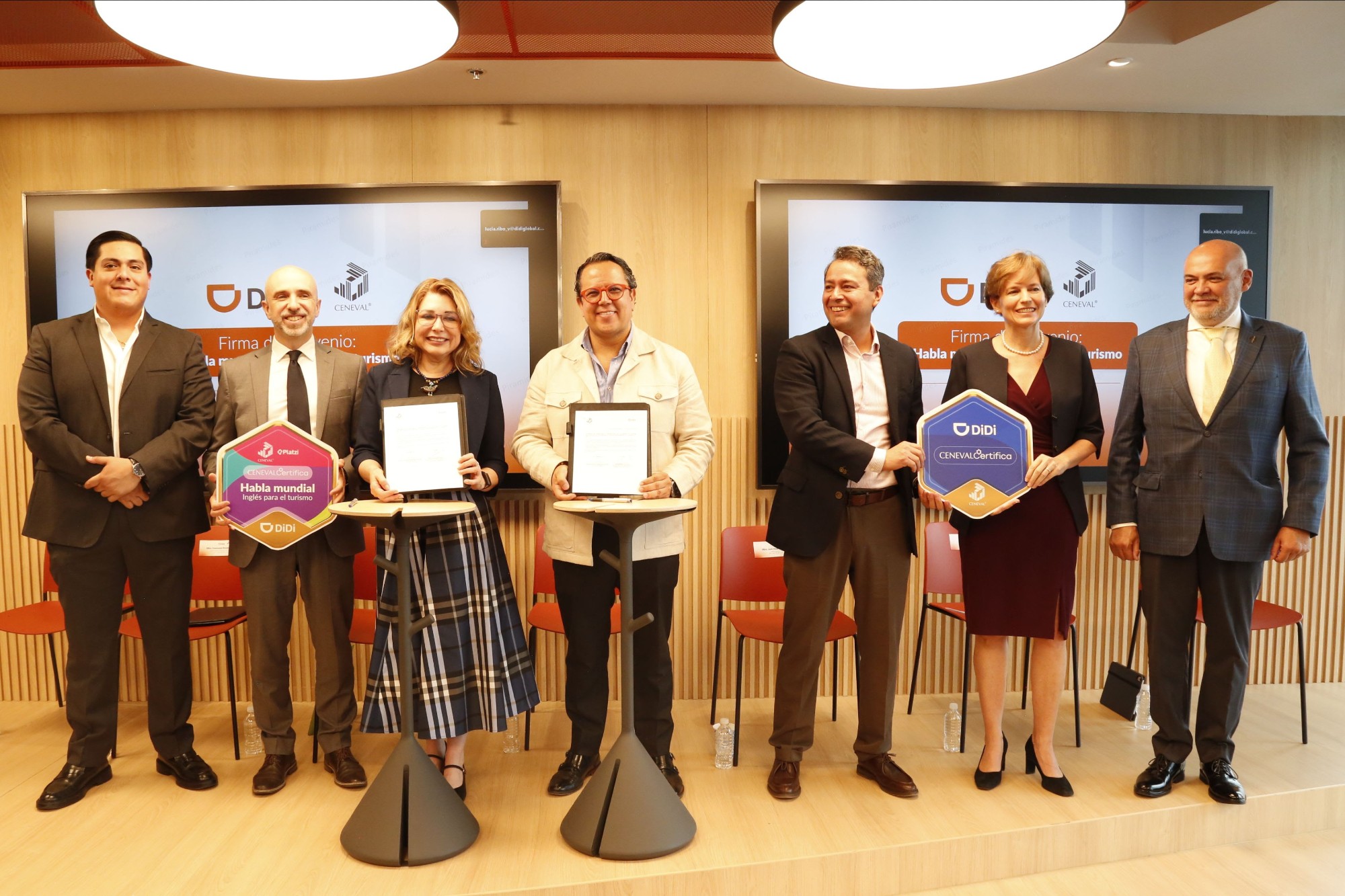 Platzi participará en la capacitación intensiva de inglés para atención turística.