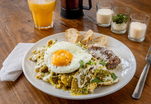 Cómo emprender con desayunos económicos y convertirlos en un negocio rentable desde el primer día