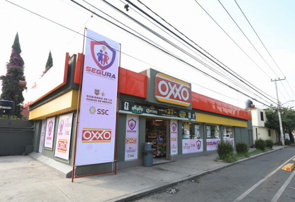 Cualquier mujer en riesgo podrá resguardarse en un OXXO: así funcionará el programa
