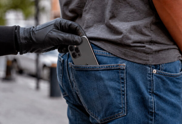 Apple lanzará función que bloqueará automáticamente el iPhone si detecta un robo