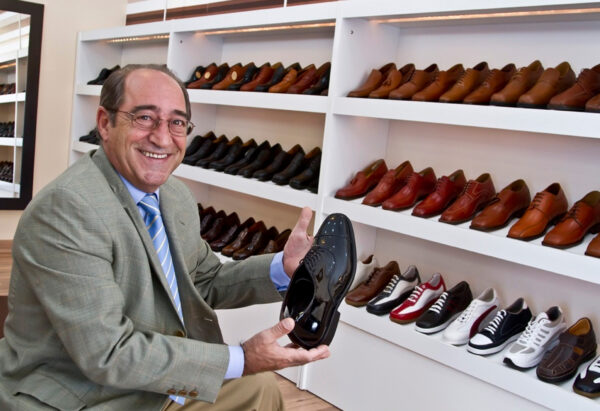 Del accidente a la innovación global: la historia de Masaltos.com y los zapatos con alzas que conquistaron Internet