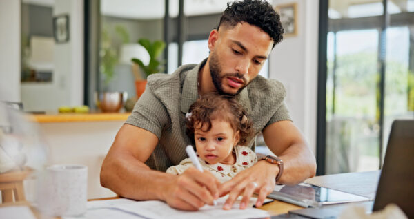 Papá emprendedor: cómo construir un negocio exitoso sin perderte la infancia de tus hijos
