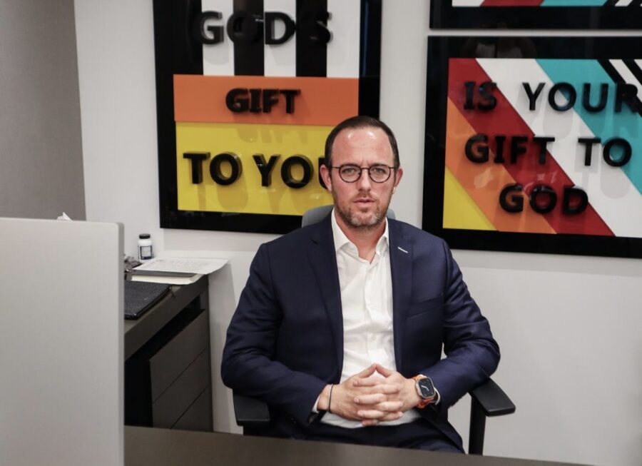 Para el fundador de Grupo Sheva, construir empresas también implica crear entornos donde las personas quieran trabajar y crecer | Imagen: Cortesía