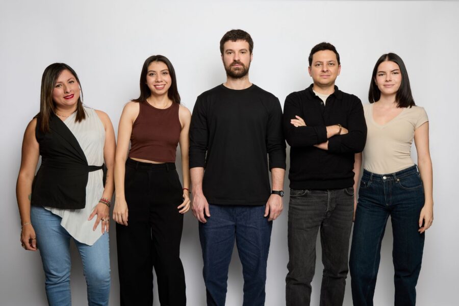 Equipo de NewSchool en México con Kirill Klinberg al centro | Imagen: Cortesía